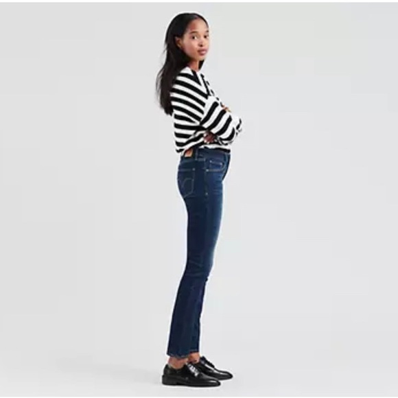 Levi's The Original Jean, Mid-Rise Straight leg, Size 6, mint condition! - Picture 3 of 16